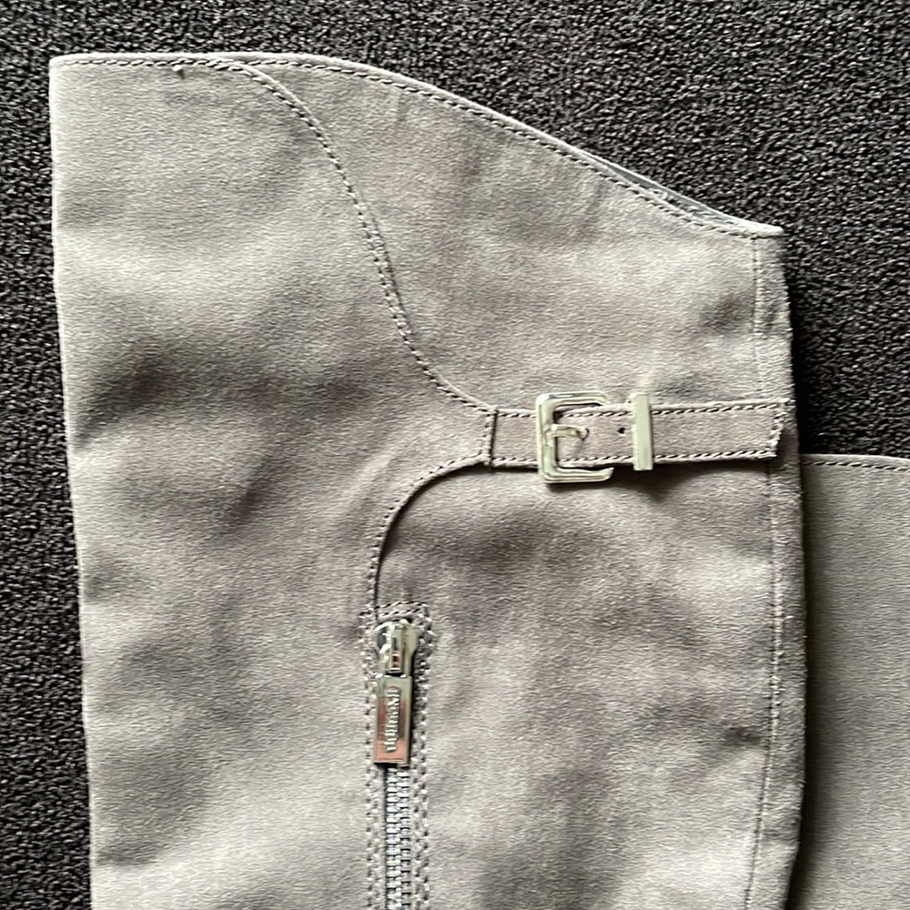 Express Boots - Picture 2 of 5